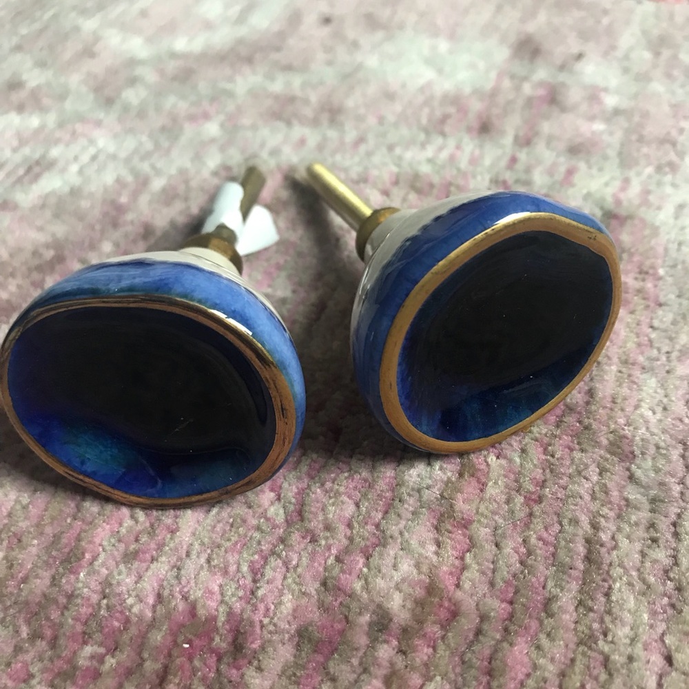 Vintage style porcelain door knobs